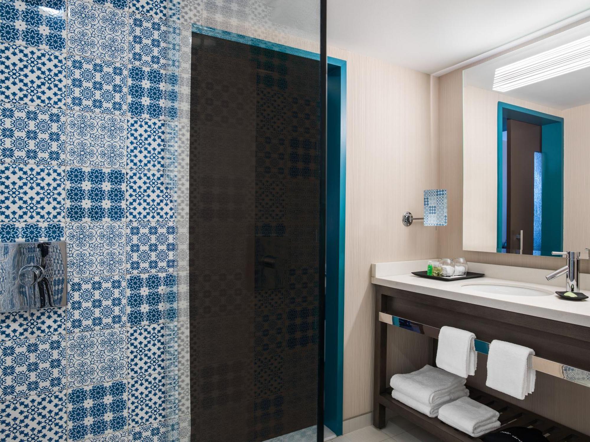 Guest Room, 1 King